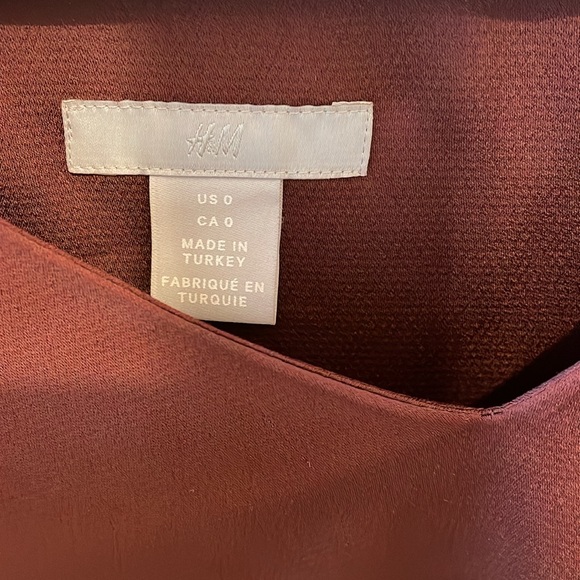 H&M Blouse - Picture 2 of 2